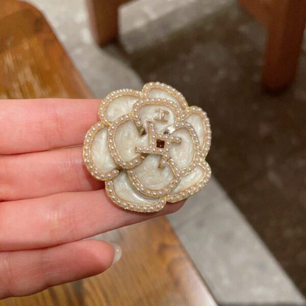 replik,replica,schmuck,1:1,beste,ohrringe,ring,Repliken CHANEL-Zähler neue Modelle synchronisiert neue Chanel-Brosche (V1BLN)