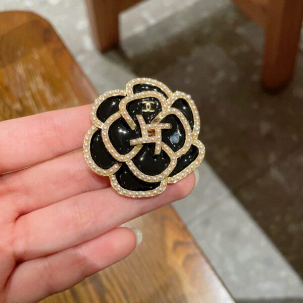 replik,replica,schmuck,1:1,beste,ohrringe,ring,Repliken CHANEL-Zähler neue Modelle synchronisiert neue Chanel-Brosche (YMFE8)