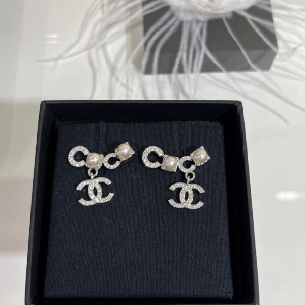 replik,replica,schmuck,1:1,beste,ohrringe,ring,Repliken Chanel 25A neue Goldbrosche mit Doppel-C-Liebesperlen und Abakus-Anhänger (47LNX)