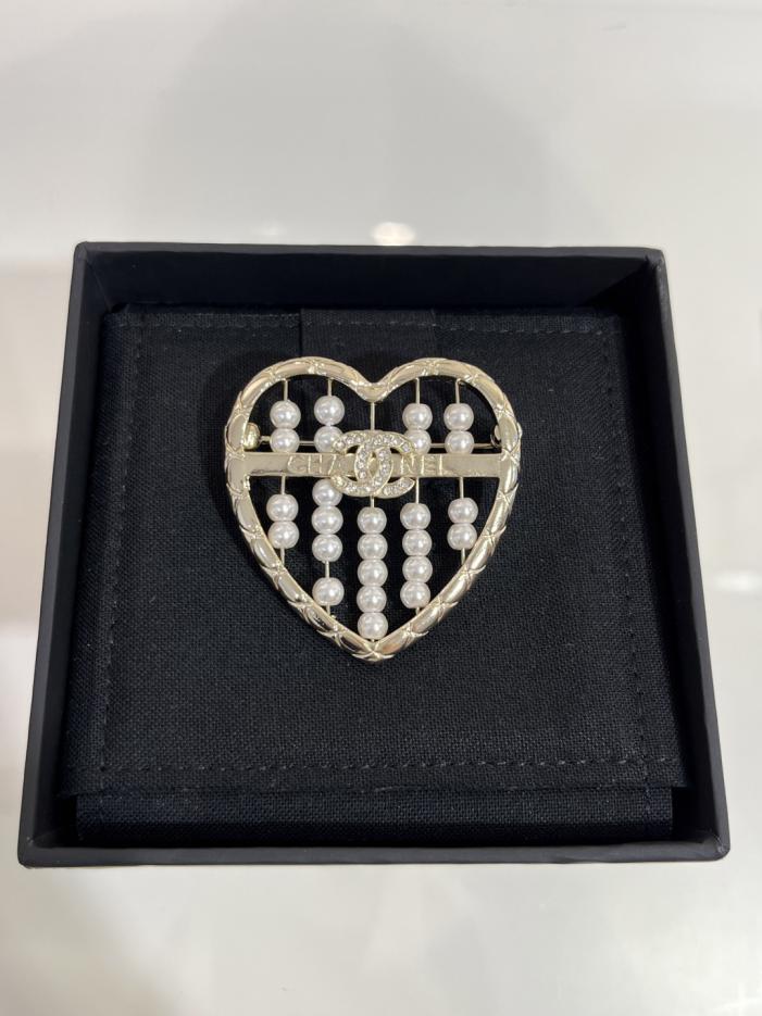 replik,replica,schmuck,1:1,beste,ohrringe,ring,Repliken Chanel 25A neue Goldbrosche mit Doppel-C-Liebesperlen und Abakus-Anhänger (47LNX) replik,replica,schmuck,1:1,beste,ohrringe,ring,Repliken Chanel 25A neue Goldbrosche mit Doppel-C-Liebesperlen und Abakus-Anhänger (47LNX)
