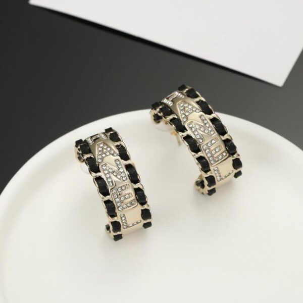 replik,replica,schmuck,1:1,beste,ohrringe,ring,Repliken Chanel – Ohrstecker aus schwarzem Leder (URFUD)