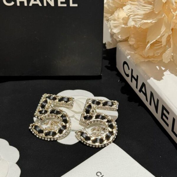 replik,replica,schmuck,1:1,beste,ohrringe,ring,Repliken Chanel Buchstabenserie aus geflochtenem Leder mit Strassohrringen (D7AQT)