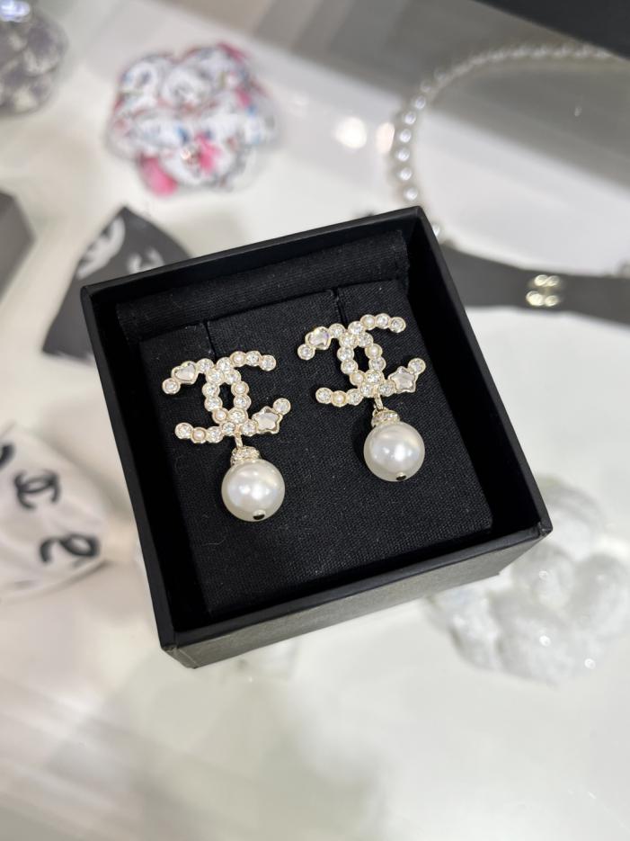 replik,replica,schmuck,1:1,beste,ohrringe,ring,Repliken Chanel 25P New Star Kristallperlen-Ohrringe mit Doppel-C in Hellgold (WHQ46) replik,replica,schmuck,1:1,beste,ohrringe,ring,Repliken Chanel 25P New Star Kristallperlen-Ohrringe mit Doppel-C in Hellgold (WHQ46)