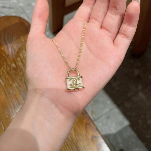 replik,replica,schmuck,1:1,beste,ohrringe,ring,Repliken Chanel Vintage Buchstabenkette (ENJ9C)