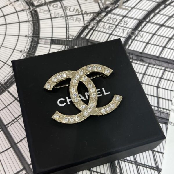 replik,replica,schmuck,1:1,beste,ohrringe,ring,Repliken Chanel 25P neue Doppel-C-Brosche aus Gold mit Rautenmuster (ZHMO0)