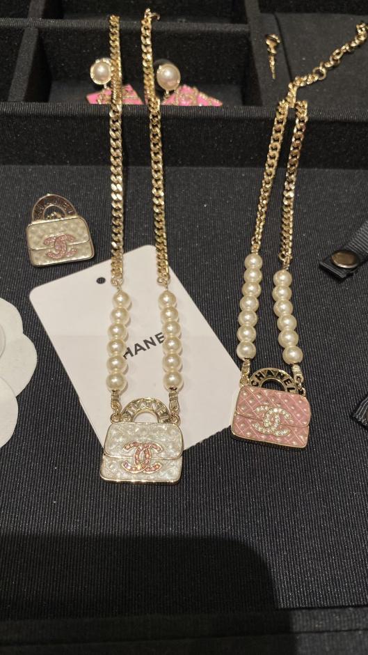 replik,replica,schmuck,1:1,beste,ohrringe,ring,Repliken Chanel CF Perlen-Diamant-Emaille-Taschenhalskette (4OHJ7) replik,replica,schmuck,1:1,beste,ohrringe,ring,Repliken Chanel CF Perlen-Diamant-Emaille-Taschenhalskette (4OHJ7)