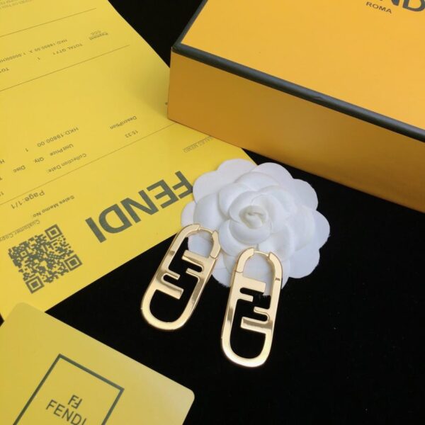 replik,replica,schmuck,1:1,beste,ohrringe,ring,Repliken Neue FENDI-Logo-Ohrringe, hochwertige Individualisierung (YSD4X)