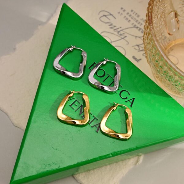 replik,replica,schmuck,1:1,beste,ohrringe,ring,Repliken BOTTEGA VENENTA Neue Dreiecksohrringe (MHFOI)