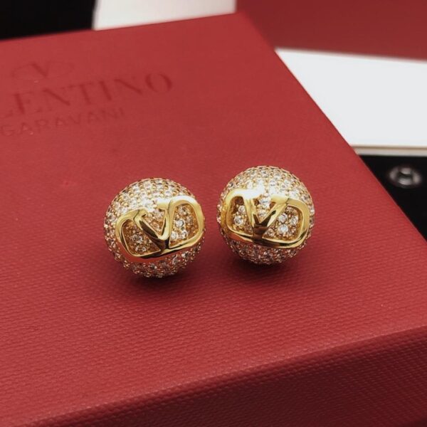replik,replica,schmuck,1:1,beste,ohrringe,ring,Repliken Die neuesten runden Diamantohrringe von Valentino, aus durchgehendem ZP-Messing (NILEQ)