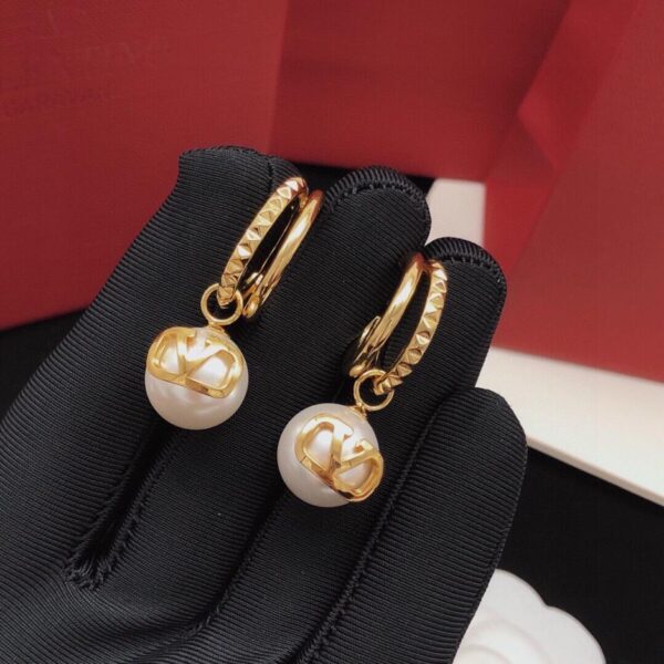 replik,replica,schmuck,1:1,beste,ohrringe,ring,Repliken Valentino Ohrhaken mit Perlen (F7KZ6)