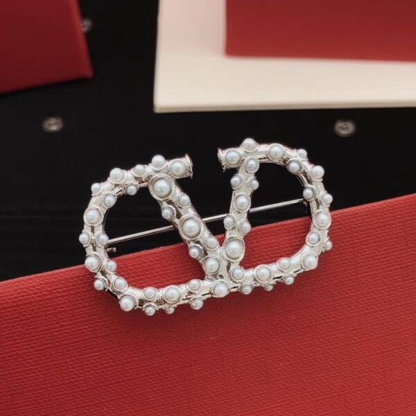 replik,replica,schmuck,1:1,beste,ohrringe,ring,Repliken Valentino neueste silberne Reisperlenbrosche aus ZP-Messingmaterial (LVJ5Y)