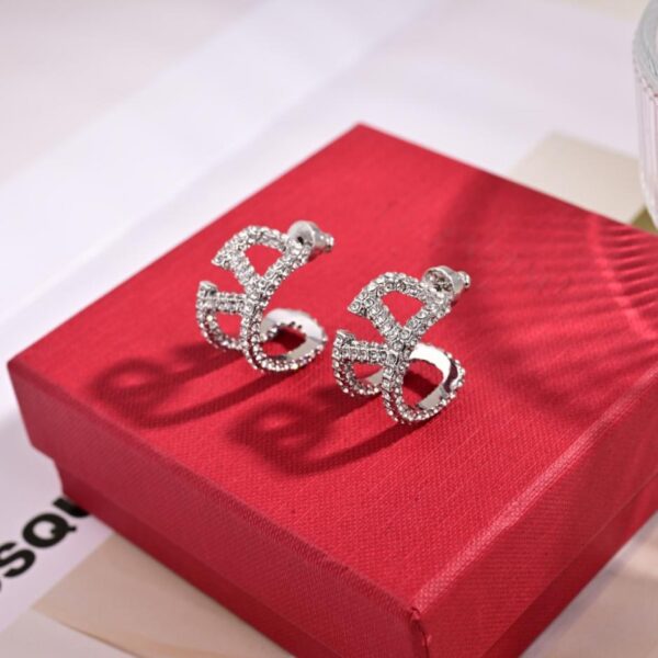 replik,replica,schmuck,1:1,beste,ohrringe,ring,Repliken Valentino neueste Diamantbrosche, einheitliches ZP-Messingmaterial (TY9PA)