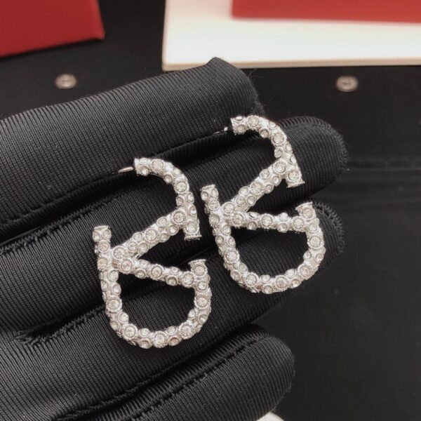 replik,replica,schmuck,1:1,beste,ohrringe,ring,Repliken Valentino neuestes Modell Diamantohrringe aus konsistentem ZP-Messingmaterial, mittelgroß (YK4HN)