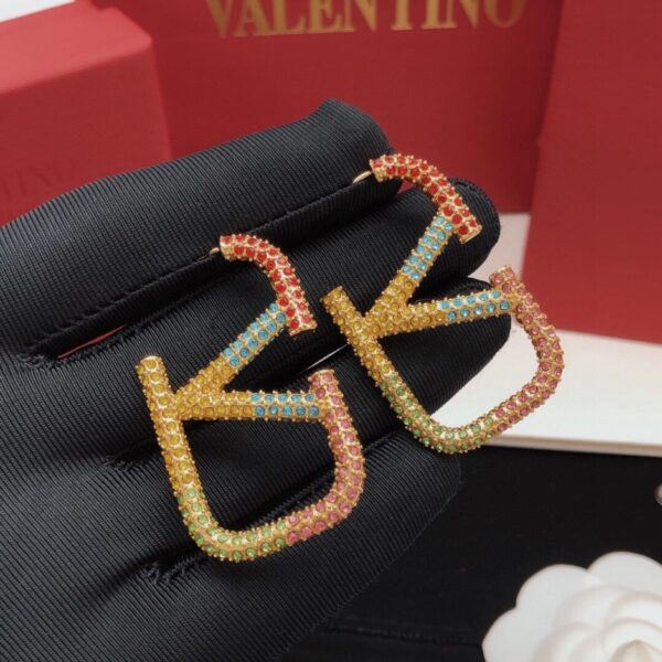 replik,replica,schmuck,1:1,beste,ohrringe,ring,Repliken Valentinos neuste V-förmige Diamantohrringe, einheitliches ZP-Messingmaterial (8WT7H)