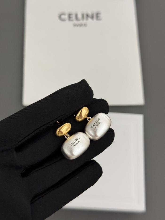 replik,replica,schmuck,1:1,beste,ohrringe,ring,Repliken Celine – Kleiner Goldanhänger, große Silberohrringe (N28FZ) replik,replica,schmuck,1:1,beste,ohrringe,ring,Repliken Celine – Kleiner Goldanhänger, große Silberohrringe (N28FZ)