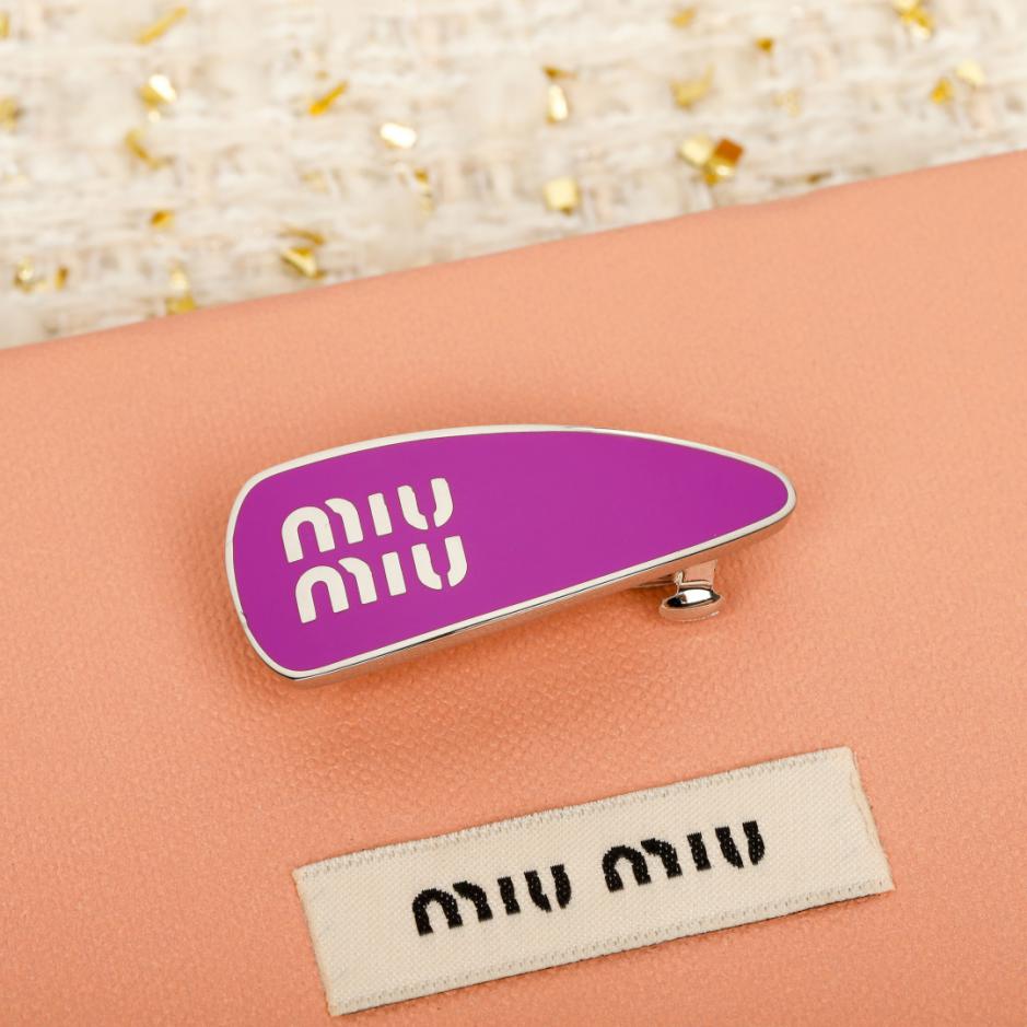 replik,replica,schmuck,1:1,beste,ohrringe,ring,Repliken Miu Miu – Bunte Haarnadel mit Emaille-Buchstaben (8QWWO) replik,replica,schmuck,1:1,beste,ohrringe,ring,Repliken Miu Miu – Bunte Haarnadel mit Emaille-Buchstaben (8QWWO)