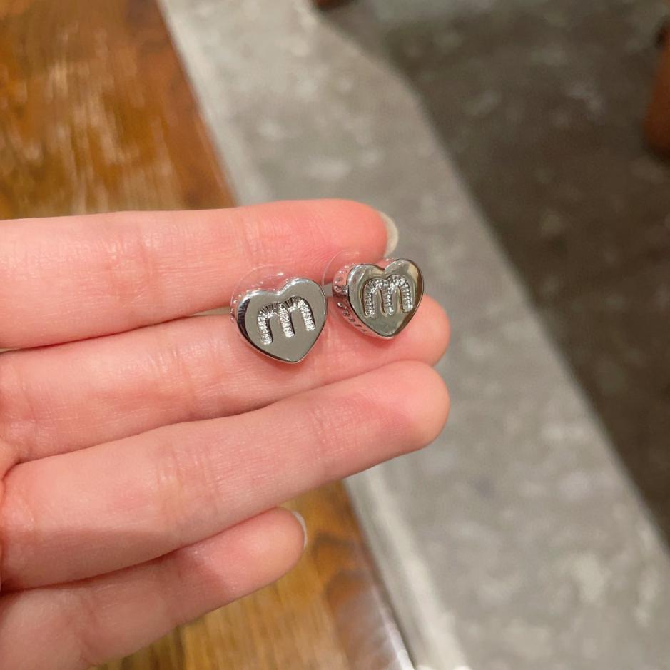 replik,replica,schmuck,1:1,beste,ohrringe,ring,Repliken Miu Miu Ohrringe mit neuem Buchstabendesign (S4PS1) replik,replica,schmuck,1:1,beste,ohrringe,ring,Repliken Miu Miu Ohrringe mit neuem Buchstabendesign (S4PS1)