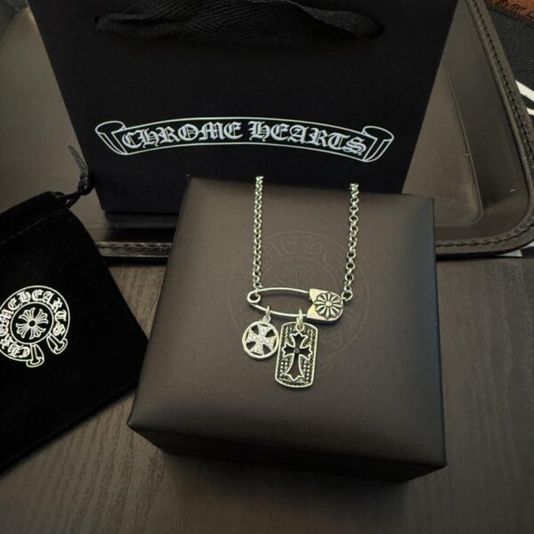 replik,replica,schmuck,1:1,beste,ohrringe,ring,Repliken Halskette mit quadratischen Chrome Hearts-Platten in Counter-Qualität (S0ILN)