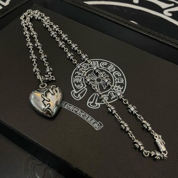 replik,replica,schmuck,1:1,beste,ohrringe,ring,Repliken Neue Chrome Hearts Halskette in klassischer Kreuzform mit weißen Diamanten und herzförmigem Rankenblütenanhänger (2D8LZ)