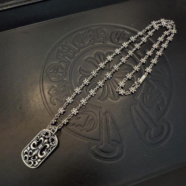 replik,replica,schmuck,1:1,beste,ohrringe,ring,Repliken Neue Chrome Hearts-Halskette in klassischer Vintage-Qualität mit quadratischem Kreuz-Blumen-Anhänger (MMP8Y)