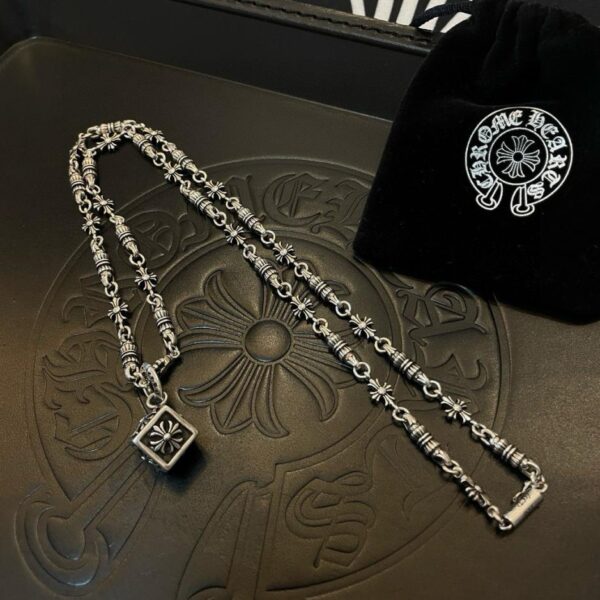 replik,replica,schmuck,1:1,beste,ohrringe,ring,Repliken Neue Chrome Hearts Halskette mit Würfelanhänger in klassischer Vintage-Twist-Form in Ladenqualität (LN80P)