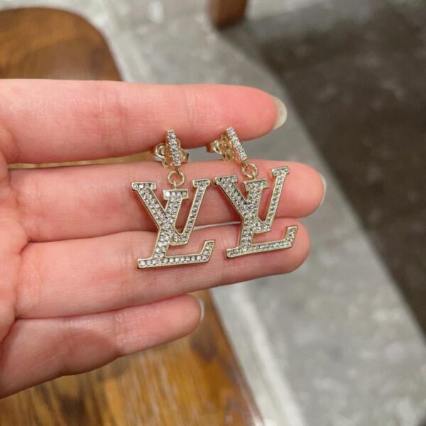 replik,replica,schmuck,1:1,beste,ohrringe,ring,Repliken Die neuen Ohrringe von Louis Vuitton sind aus dem gleichen Material wie die Theke (9YWWI)