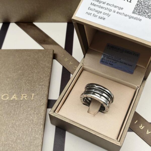 replik,replica,schmuck,1:1,beste,ohrringe,ring,Repliken Gegenversion Bulgari Dreikreis-Schlangen-Volldiamantenkette Verbesserte Version Roségoldmaterial V-Goldproduktion 5A Kohlenstoffdiamant (BNFGB)