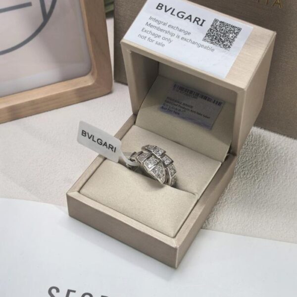 replik,replica,schmuck,1:1,beste,ohrringe,ring,Repliken Gegenversion Bulgari Schlangenknochen-Doppelkreis-Großring Volldiamantversion Verbesserte Version Silbermaterial V Gold aus 5A-Karbondiamanten ((FARVL)