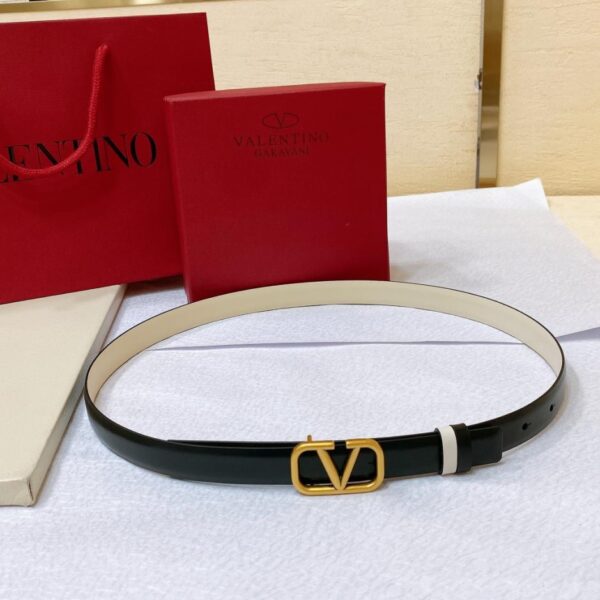 replik,replica,schmuck,1:1,beste,ohrringe,ring,Repliken VALENTINO GARAVANI VLOGO SIGNATURE Wendegürtel aus glänzendem Kalbsleder mit klassischer Messingschnalle (XHVI4)
