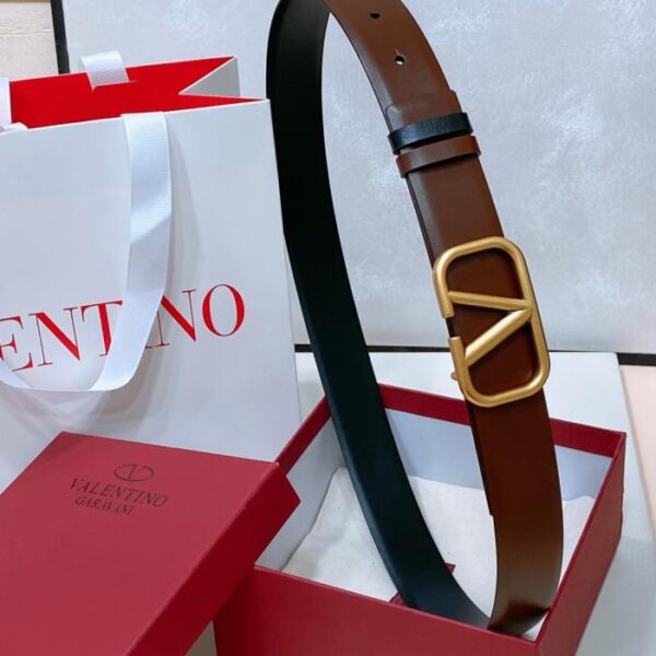 replik,replica,schmuck,1:1,beste,ohrringe,ring,Repliken VALENTINO GARAVANI VLOGO SIGNATURE Wendegürtel aus glänzendem Kalbsleder mit klassischer Messingschnalle (OR76H)