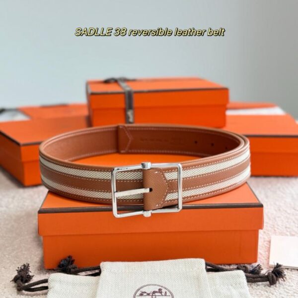 replik,replica,schmuck,1:1,beste,ohrringe,ring,Repliken SADLLE 38 Wendegürtel aus Leder. Doppelseitiger Gürtel aus Epsom-Kalbsleder und H-Canvas (2YKUG)