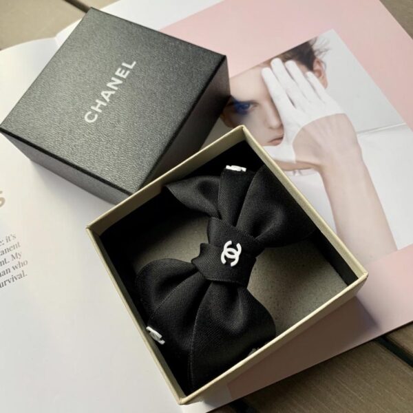 replik,replica,schmuck,1:1,beste,ohrringe,ring,Repliken Chanel Xiaoxiang, modisches Temperament, einfache Multistandard-Haarspange mit Schleife und Federclip, Schwarz, 1 Box (ECIBG)