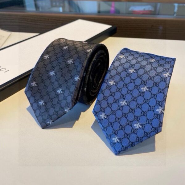 replik,replica,schmuck,1:1,beste,ohrringe,ring,Repliken Gucci New Counter [GG Bee Print Tie] Herrenkrawatte (2HFD4)