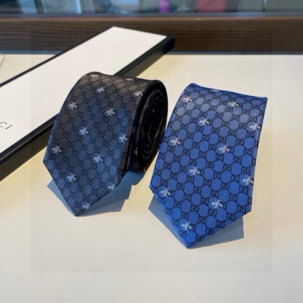 replik,replica,schmuck,1:1,beste,ohrringe,ring,Repliken Gucci New Counter [GG Bee Print Tie] Herrenkrawatte (DQ55H)