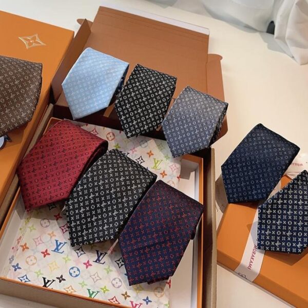 replik,replica,schmuck,1:1,beste,ohrringe,ring,Repliken Louis Vuitton Klassische Krawatte mit Monogramm (Y3LXI)