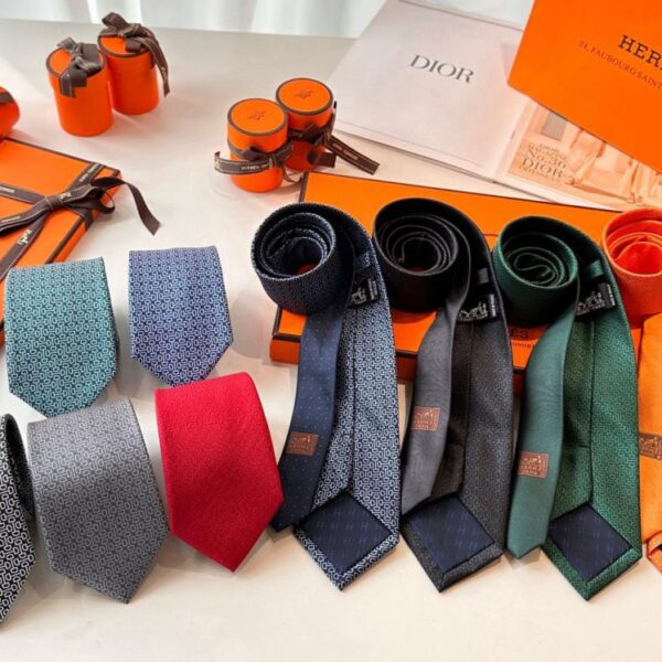 replik,replica,schmuck,1:1,beste,ohrringe,ring,Repliken Neue Krawattenkollektion für Herren von Hermès, 100 % hochwertige Twill-Seide, handgefertigte Individualisierung (J6CXW)