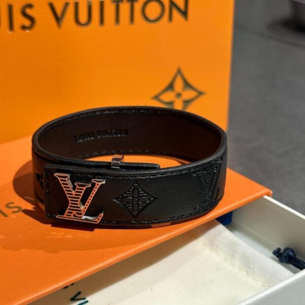 replik,replica,schmuck,1:1,beste,ohrringe,ring,Repliken LOUIS VUITTON – einfarbiges Lederarmband mit Logodesign (49GCN)