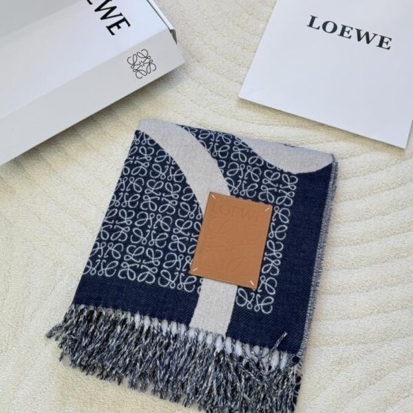 replik,replica,schmuck,1:1,beste,ohrringe,ring,Repliken Loewe New Khaki Green Milk Tea Camel Zweifarbiger Woll-Jacquard-Deckenschal (BEB47)