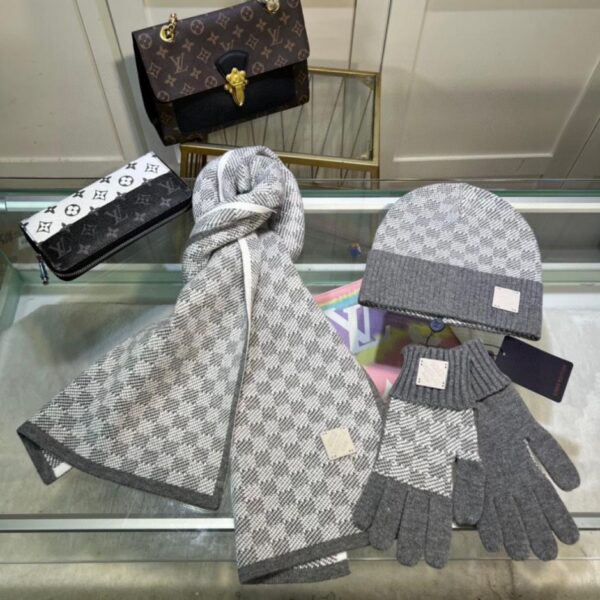 replik,replica,schmuck,1:1,beste,ohrringe,ring,Repliken LOUIS VUITTON Wollanzug, Hut, Schal und Handschuhe, dreiteiliges Set (AJ15S)