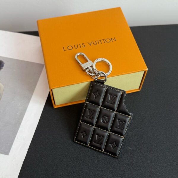 replik,replica,schmuck,1:1,beste,ohrringe,ring,Repliken Neu eingetroffen ️M01478️Louis Vuitton Schokoladen-Schlüsselanhänger (MUK01)
