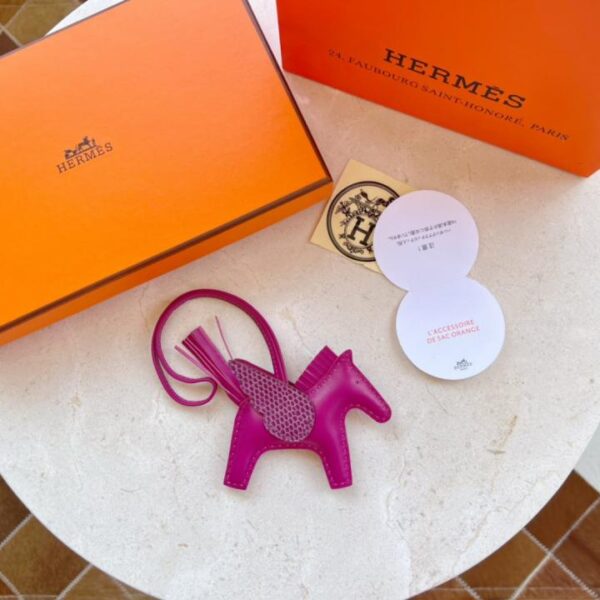 replik,replica,schmuck,1:1,beste,ohrringe,ring,Repliken HERMES Rodeo Pegase Taschenanhänger Schlüsselanhänger handgenähtes Lammfell + echtes Eidechsenleder (WABD3)