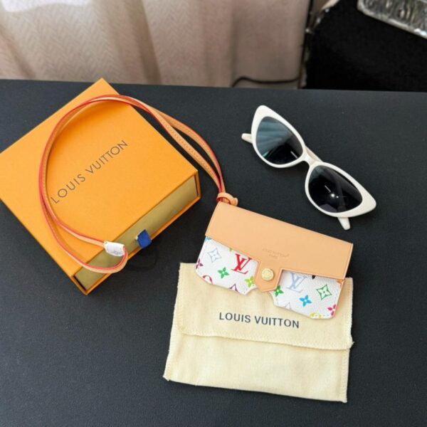 replik,replica,schmuck,1:1,beste,ohrringe,ring,Repliken Neu eingetroffen 4-farbige LOUIS VUITTON neue Brillentasche (U6SB4)