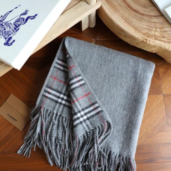 replik,replica,schmuck,1:1,beste,ohrringe,ring,Repliken 【Burberry Miniatur-Cape aus 100 % reinem Kaschmir (BMEN8)】