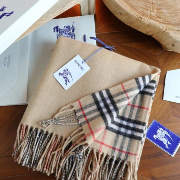 replik,replica,schmuck,1:1,beste,ohrringe,ring,Repliken Burberry Cape aus doppellagigem Leder mit Schnalle (9D2EH)