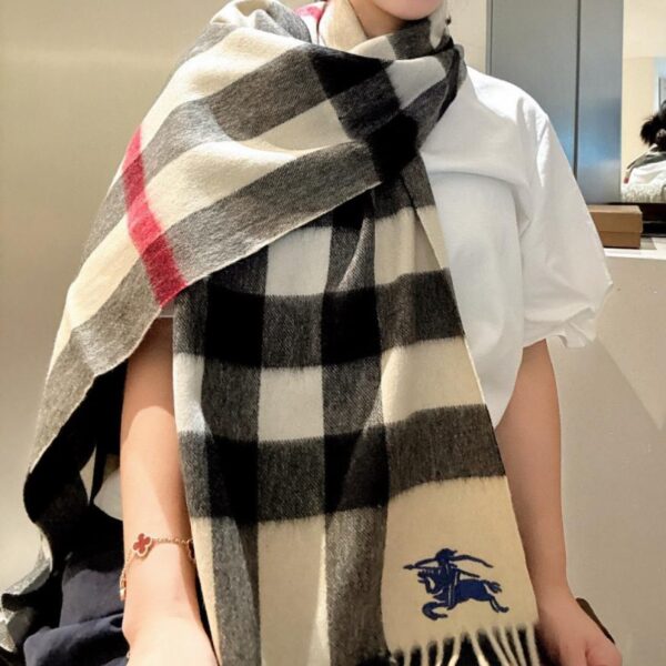 replik,replica,schmuck,1:1,beste,ohrringe,ring,Repliken Burberry Schals für Damen und Herren (JD7XT)