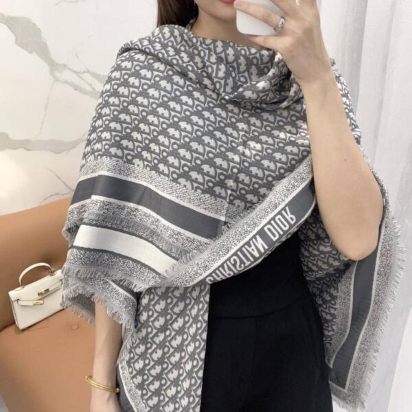 replik,replica,schmuck,1:1,beste,ohrringe,ring,Repliken Grauer Dior Cannage Jacquard-Schal (M1M2E)