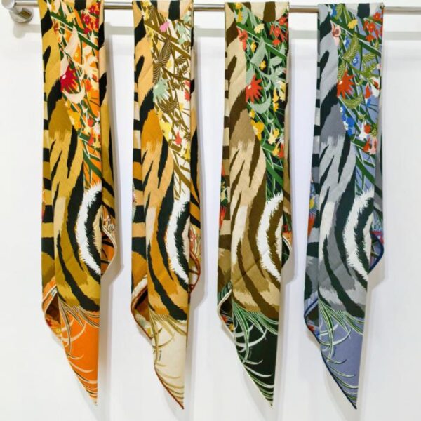replik,replica,schmuck,1:1,beste,ohrringe,ring,Repliken RHMS 80 Doppelseitige, einfarbige Kaschmirseide Hermès „Tiger’s Might“ (HQXXA)