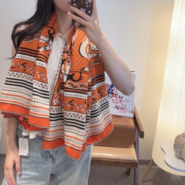 replik,replica,schmuck,1:1,beste,ohrringe,ring,Repliken Hermès Wendeschal aus Samt mit Amazon Festival-Muster (2 CIL4)