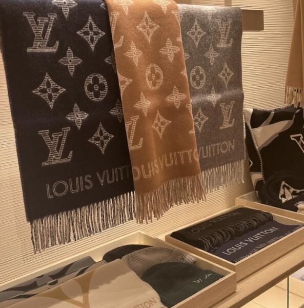 replik,replica,schmuck,1:1,beste,ohrringe,ring,Repliken LV Essential Shine Schal mit in das Monogram-Muster eingewebten Metallic-Fasern (WCFVW)