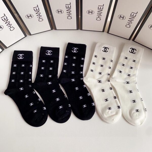 replik,replica,schmuck,1:1,beste,ohrringe,ring,Repliken Chanels neue bestickte klassische mittellange Socken, fünf Paar pro Schachtel (L23ZT)